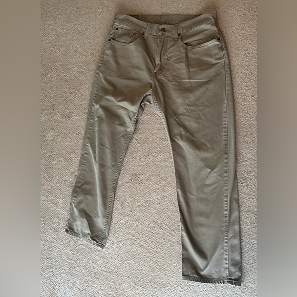 Men’s Levi’s Jeans - Like New! - Picture 3 of 5
